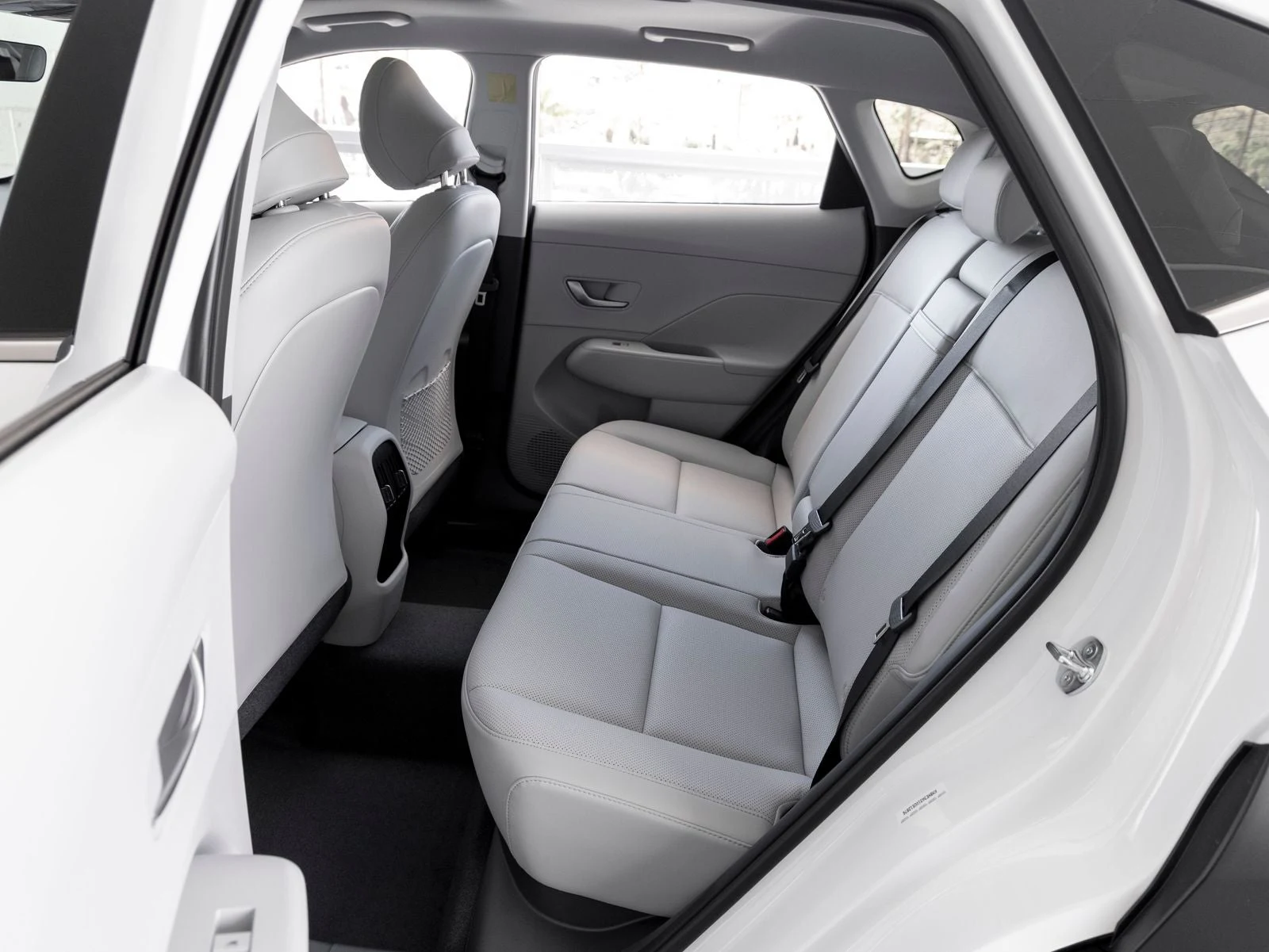 2027 Hyundai Kona Limited (SX2), 20/20