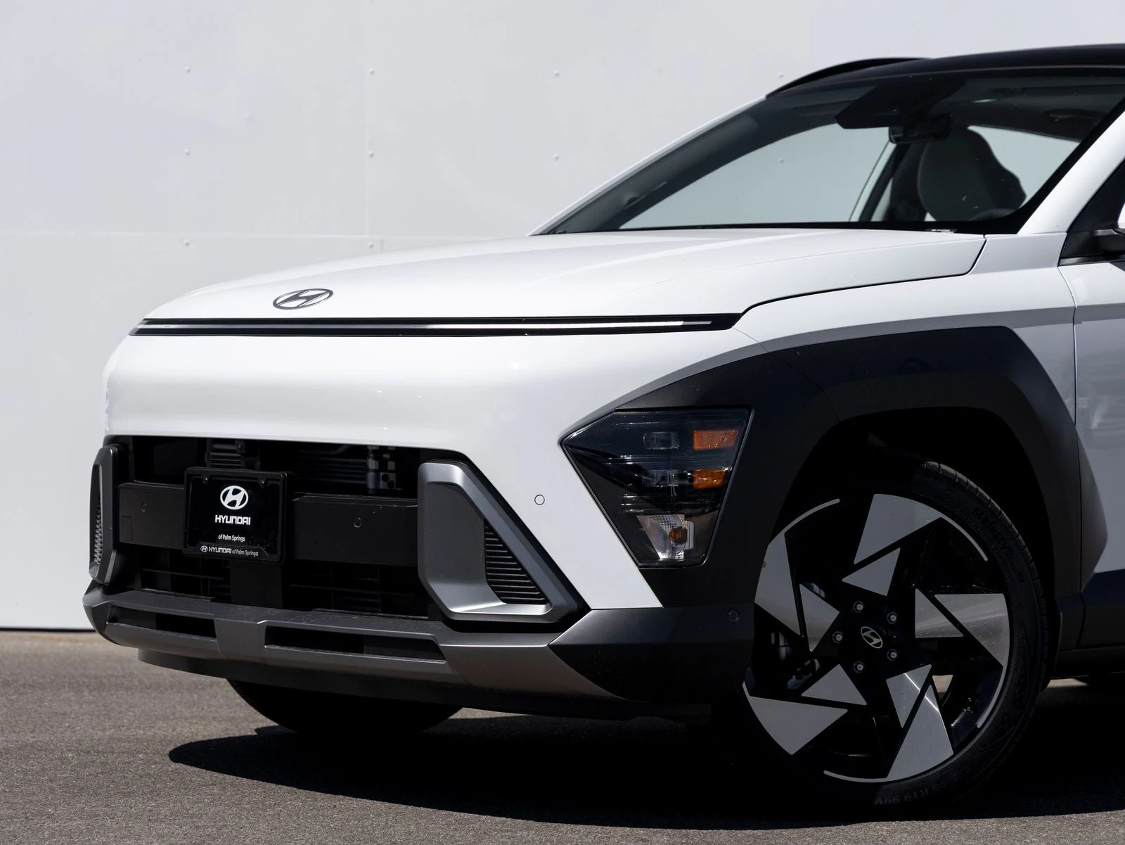 2027 Hyundai Kona Limited (SX2), 2/20
