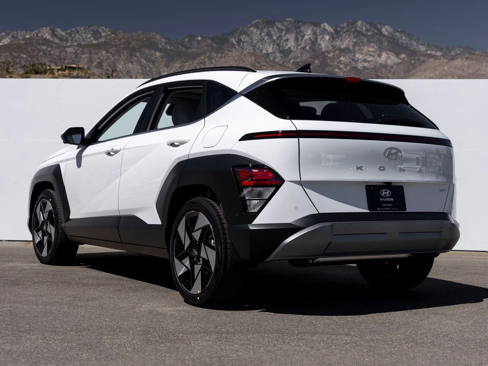 2027 Hyundai Kona Limited (SX2), 4/20