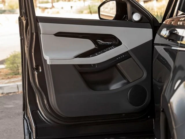 2026 Land Rover Range Rover Evoque Hoxton Edition (L551), 12/20