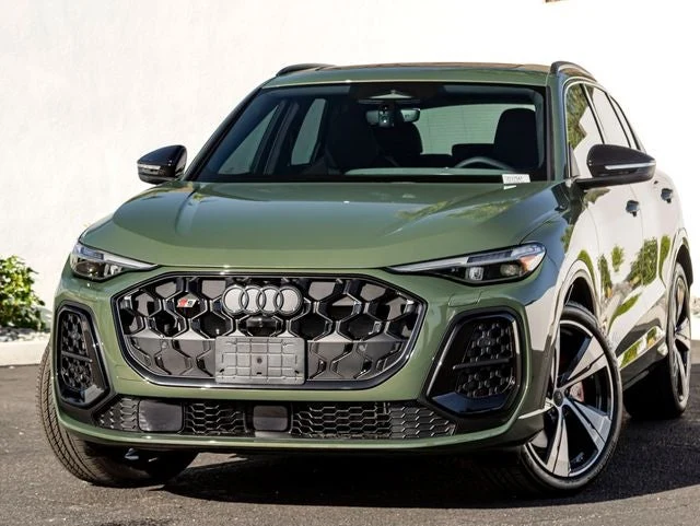 Audi SQ5 Premium Plus quattro (GU) · District Green Metallic · Indigo Auto Group