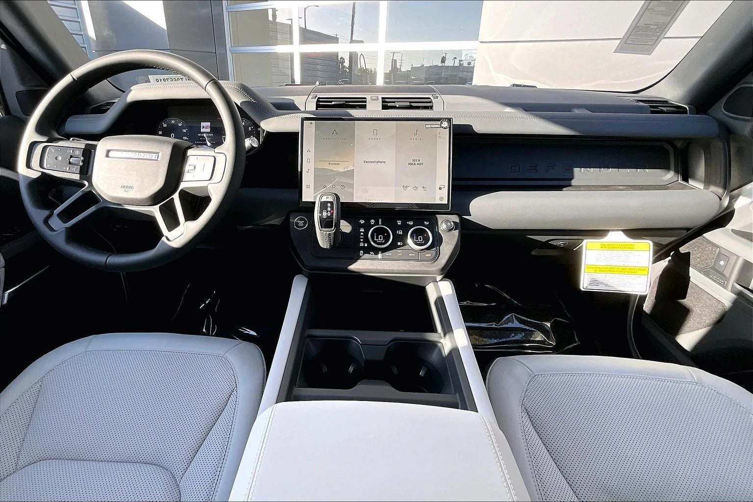 2026 Land Rover Defender 110 X-Dynamic SE (L663), 5/14
