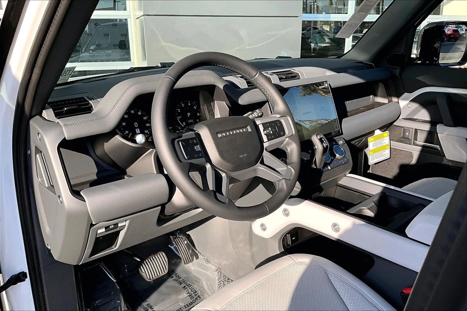 2026 Land Rover Defender 110 X-Dynamic SE (L663), 6/14