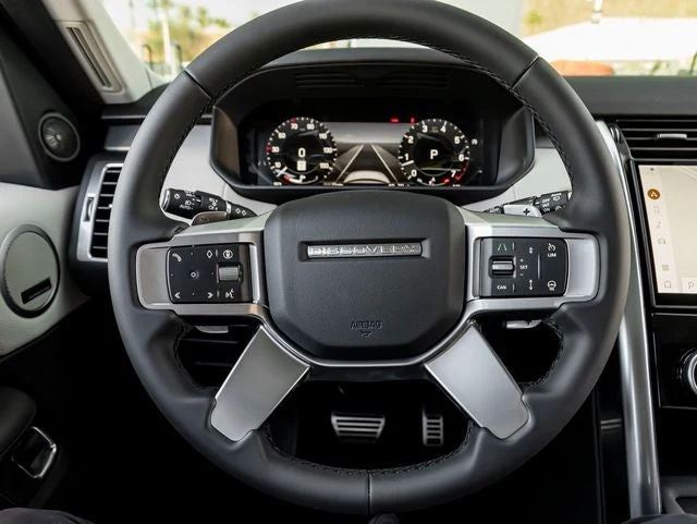 2026 Land Rover Discovery Gemini Edition (L462), 17/20