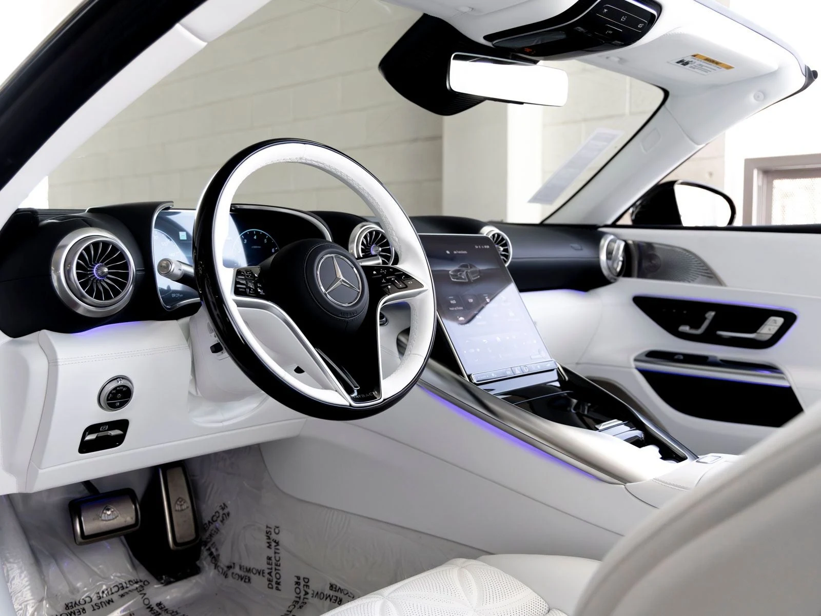 2026 Mercedes-Benz Mercedes-Maybach SL 680 4MATIC (R232), 18/20
