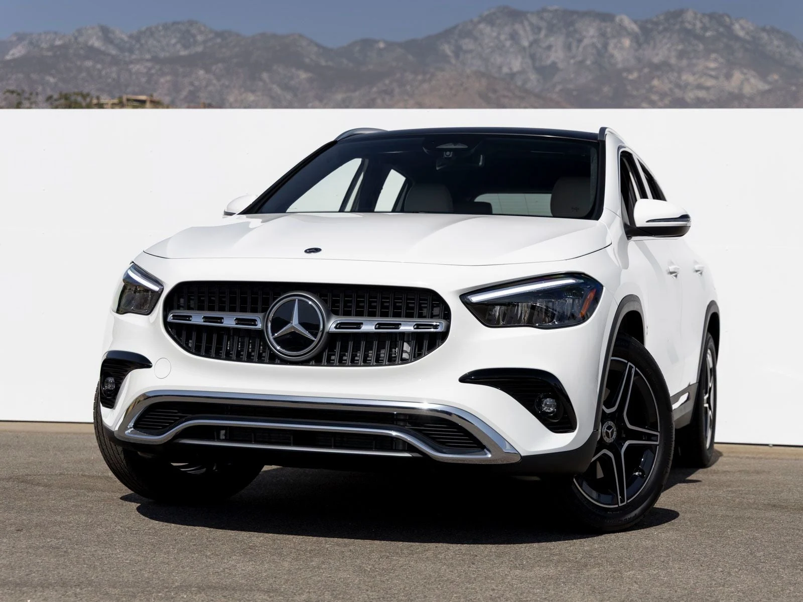 Mercedes-Benz GLA 250 (H247) · Polar White · Indigo Auto Group