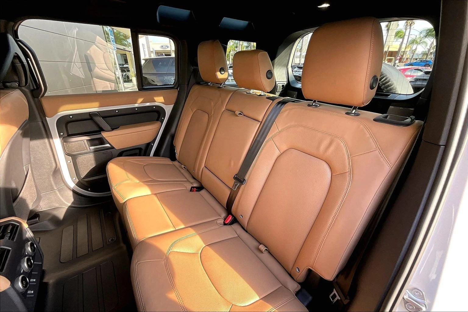 2026 Land Rover Defender 110 X-Dynamic SE (L663), 10/14