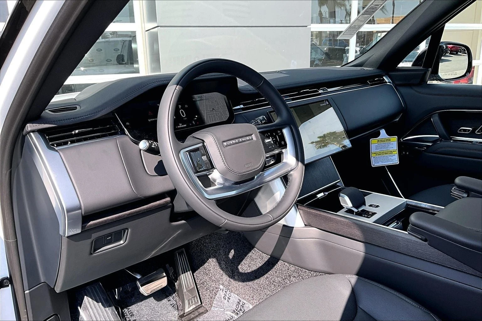 2026 Land Rover Range Rover SE LWB (L460), 6/15