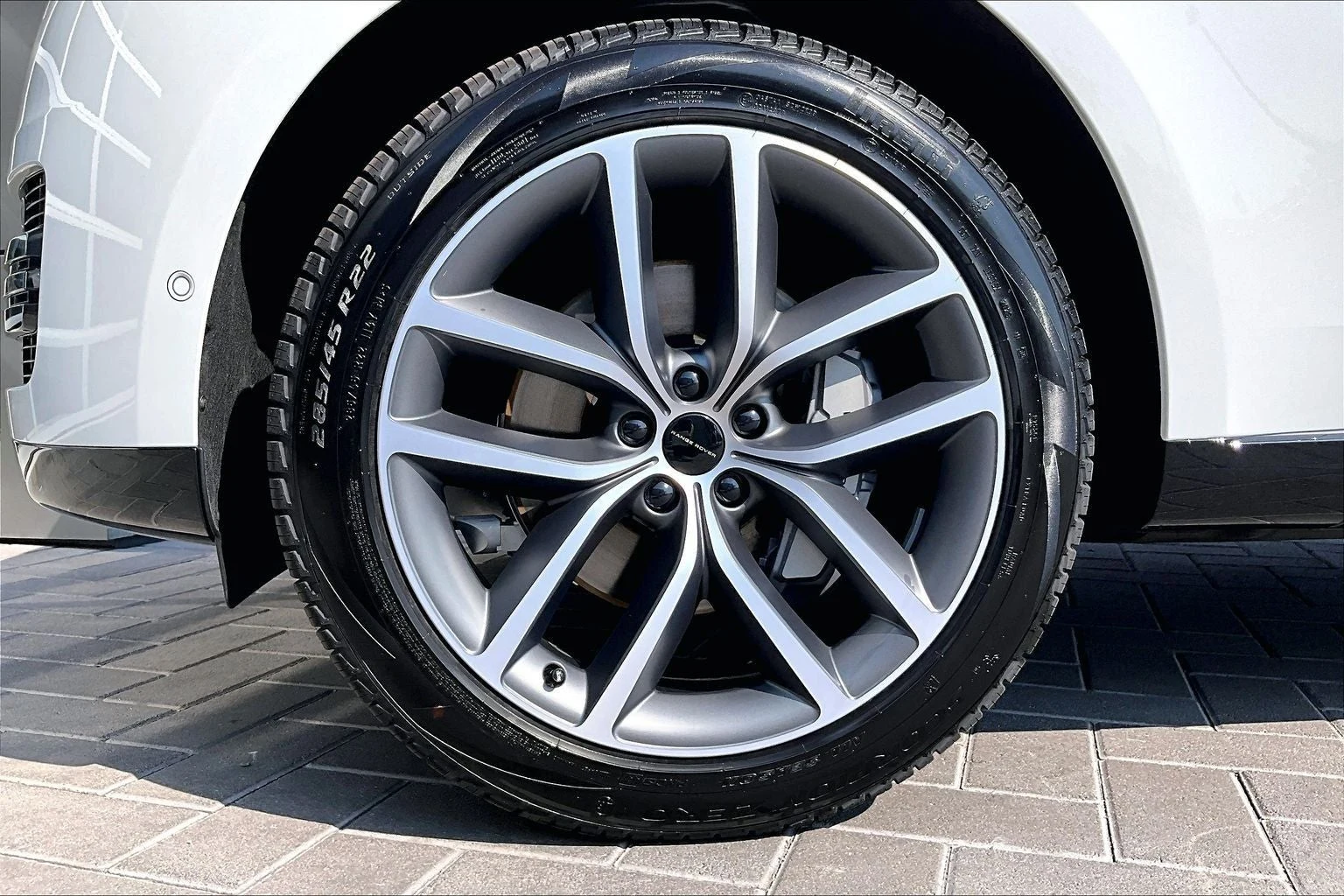 2026 Land Rover Range Rover SE LWB (L460), 13/15