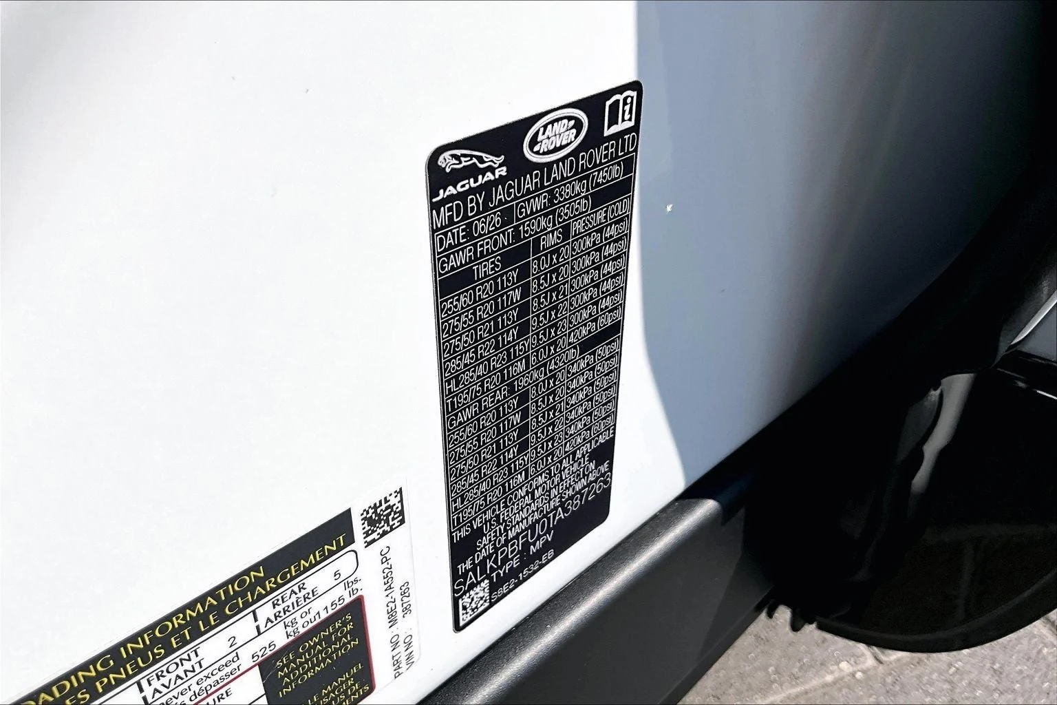 2026 Land Rover Range Rover SE LWB (L460), 14/15