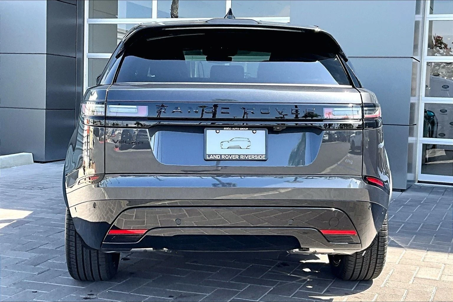 2026 Land Rover Range Rover Velar P250 Belgravia Edition (L560), 4/14