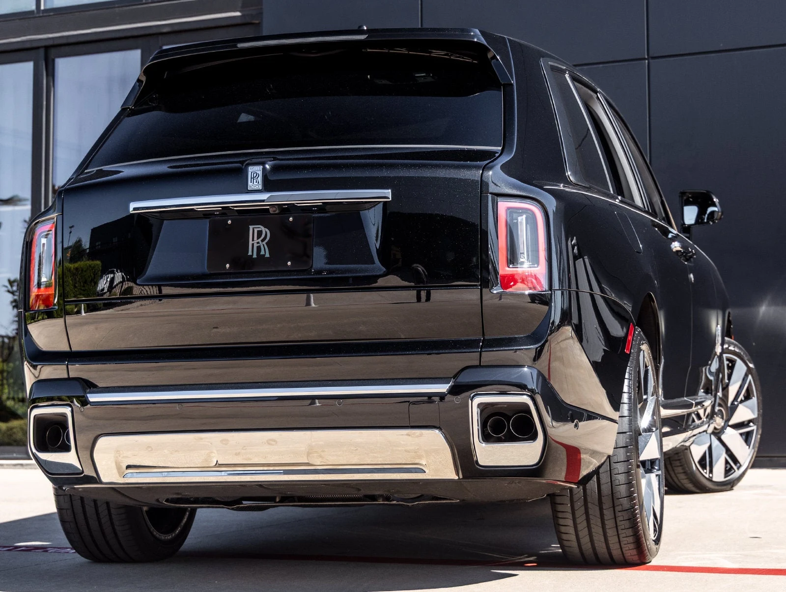 2027 Rolls-Royce Cullinan Series II, 3/20