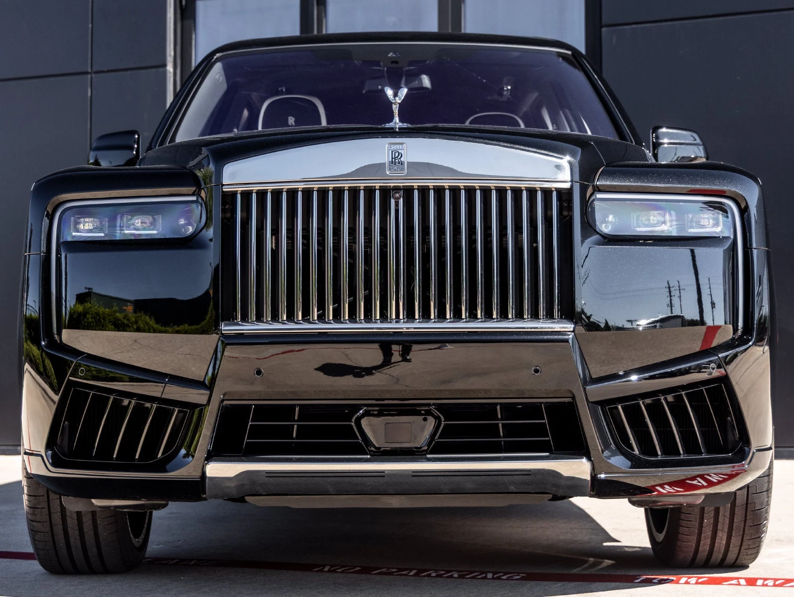 2027 Rolls-Royce Cullinan Series II, 7/20