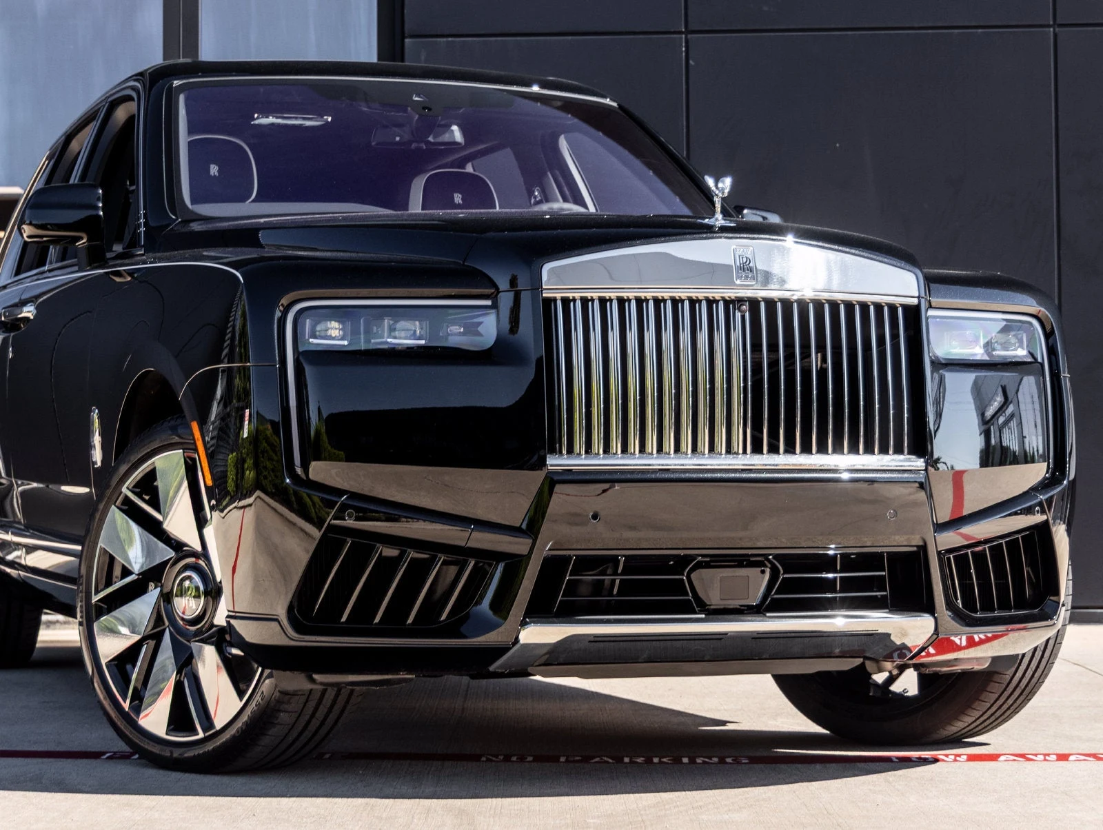 2027 Rolls-Royce Cullinan Series II, 8/20