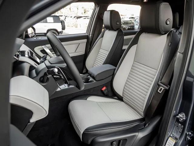 2026 Land Rover Discovery Sport Landmark (L550), 13/20