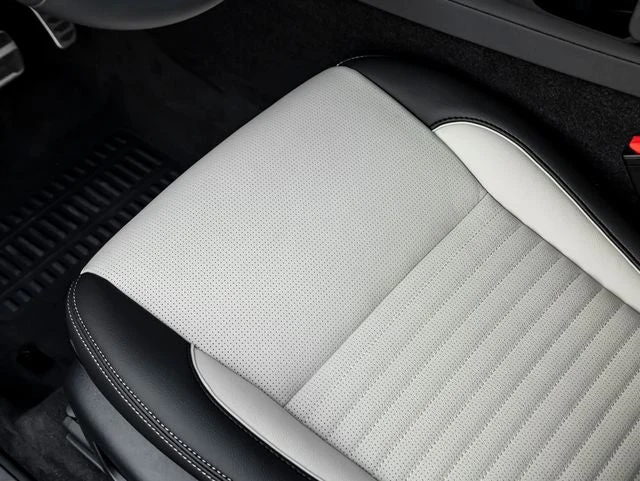 2026 Land Rover Discovery Sport Landmark (L550), 15/20