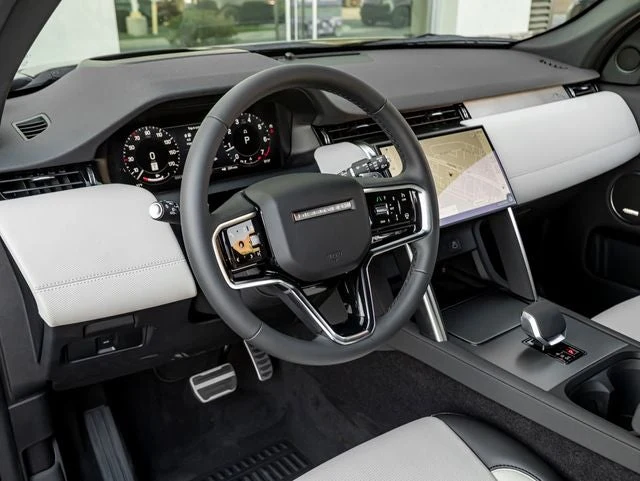 2026 Land Rover Discovery Sport Landmark (L550), 16/20