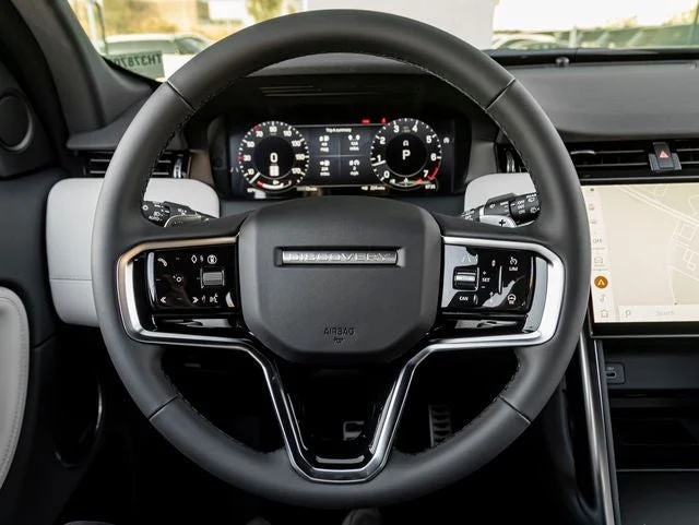 2026 Land Rover Discovery Sport Landmark (L550), 18/20