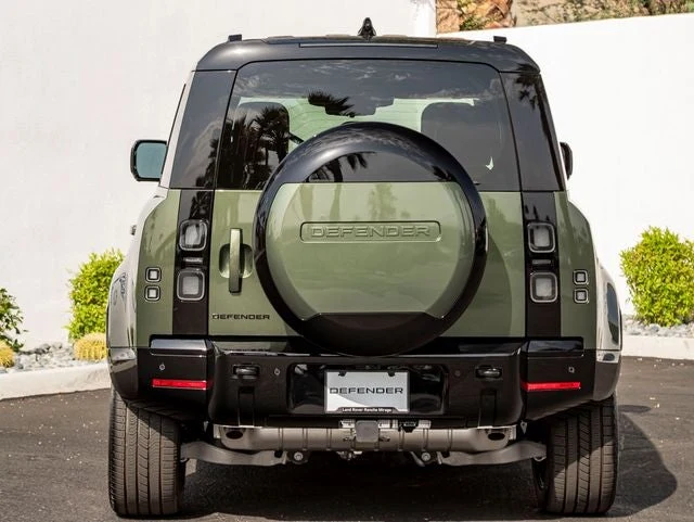 2026 Land Rover Defender 110 X-Dynamic SE (L663), 8/20