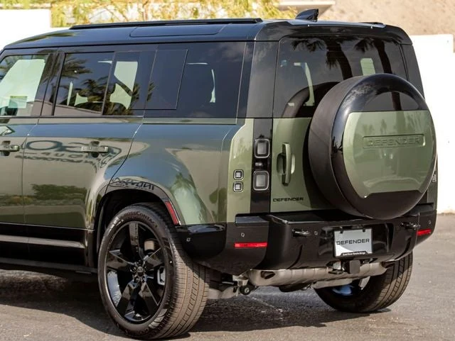 2026 Land Rover Defender 110 X-Dynamic SE (L663), 10/20