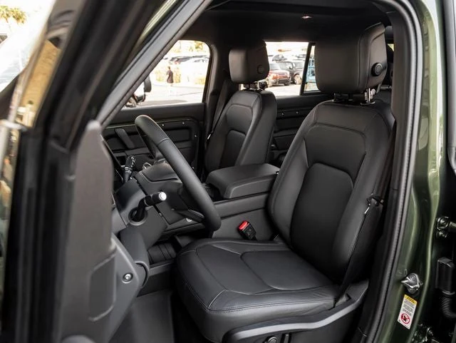 2026 Land Rover Defender 110 X-Dynamic SE (L663), 13/20
