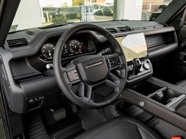 2026 Land Rover Defender 110 X-Dynamic SE (L663), 16/20