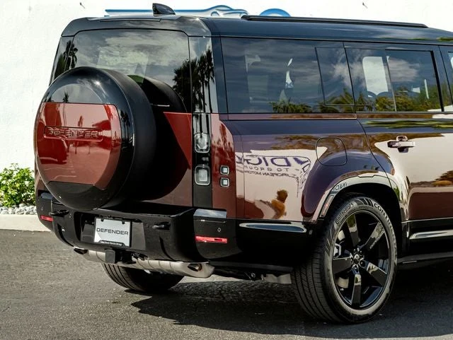 2026 Land Rover Defender 130 X-Dynamic SE (L663), 7/20