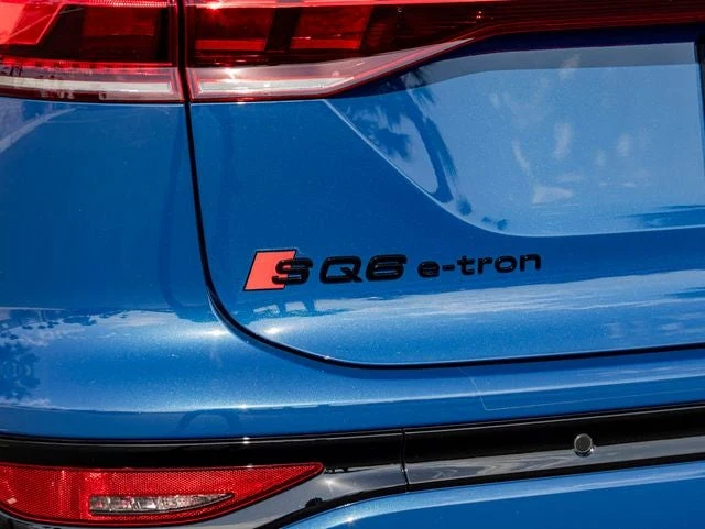 2027 Audi SQ6 e-tron Prestige quattro, 11/20