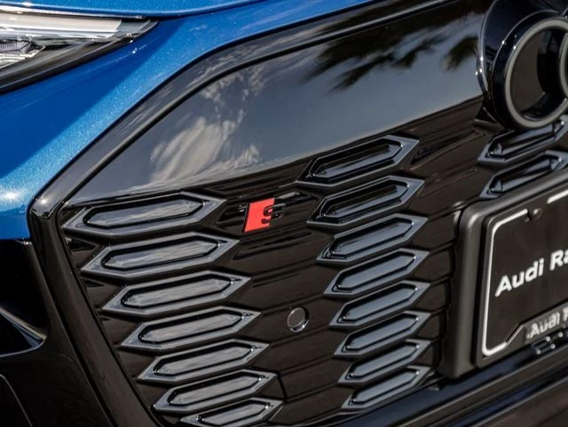 2027 Audi SQ6 e-tron Prestige quattro, 12/20