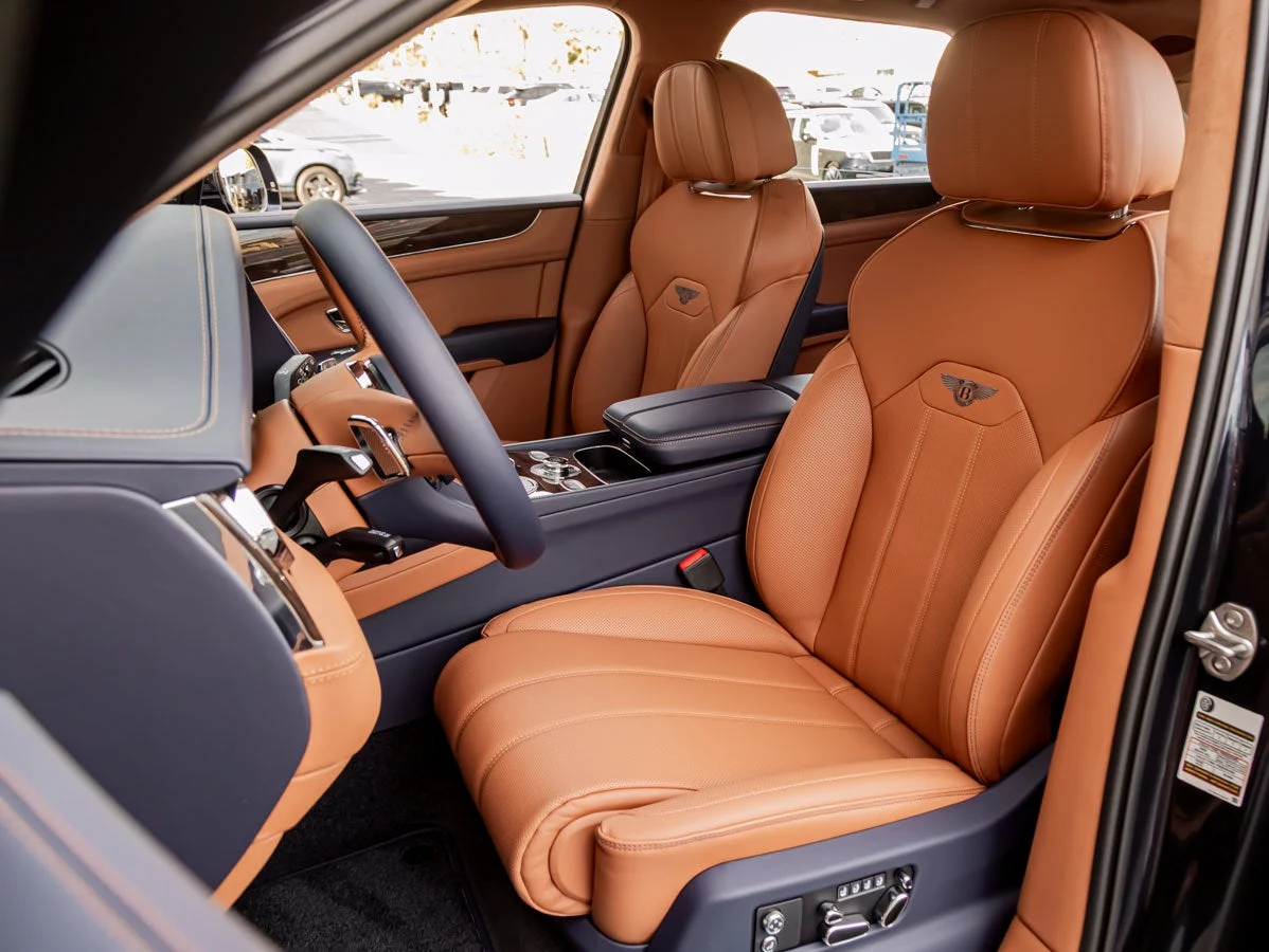 2026 Bentley Bentayga V8, 16/20