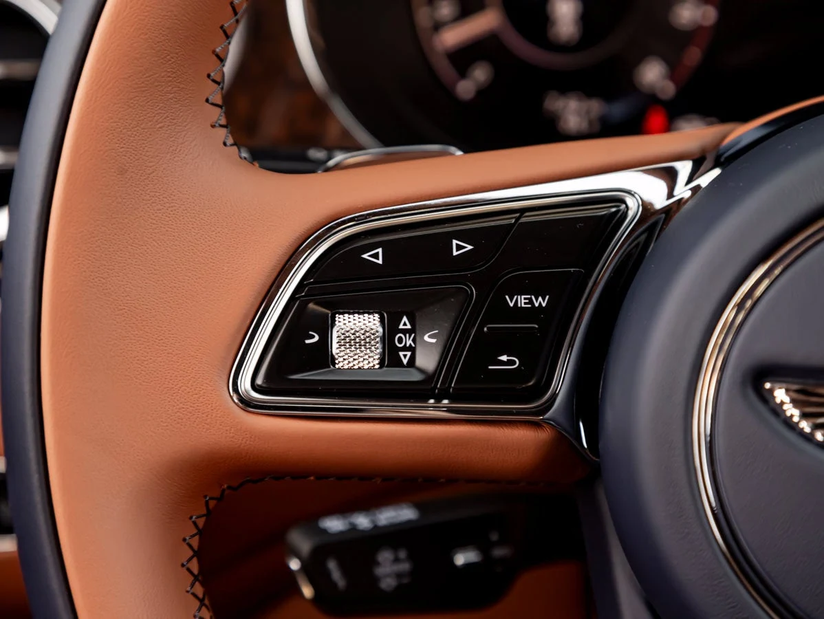 2026 Bentley Bentayga V8, 20/20