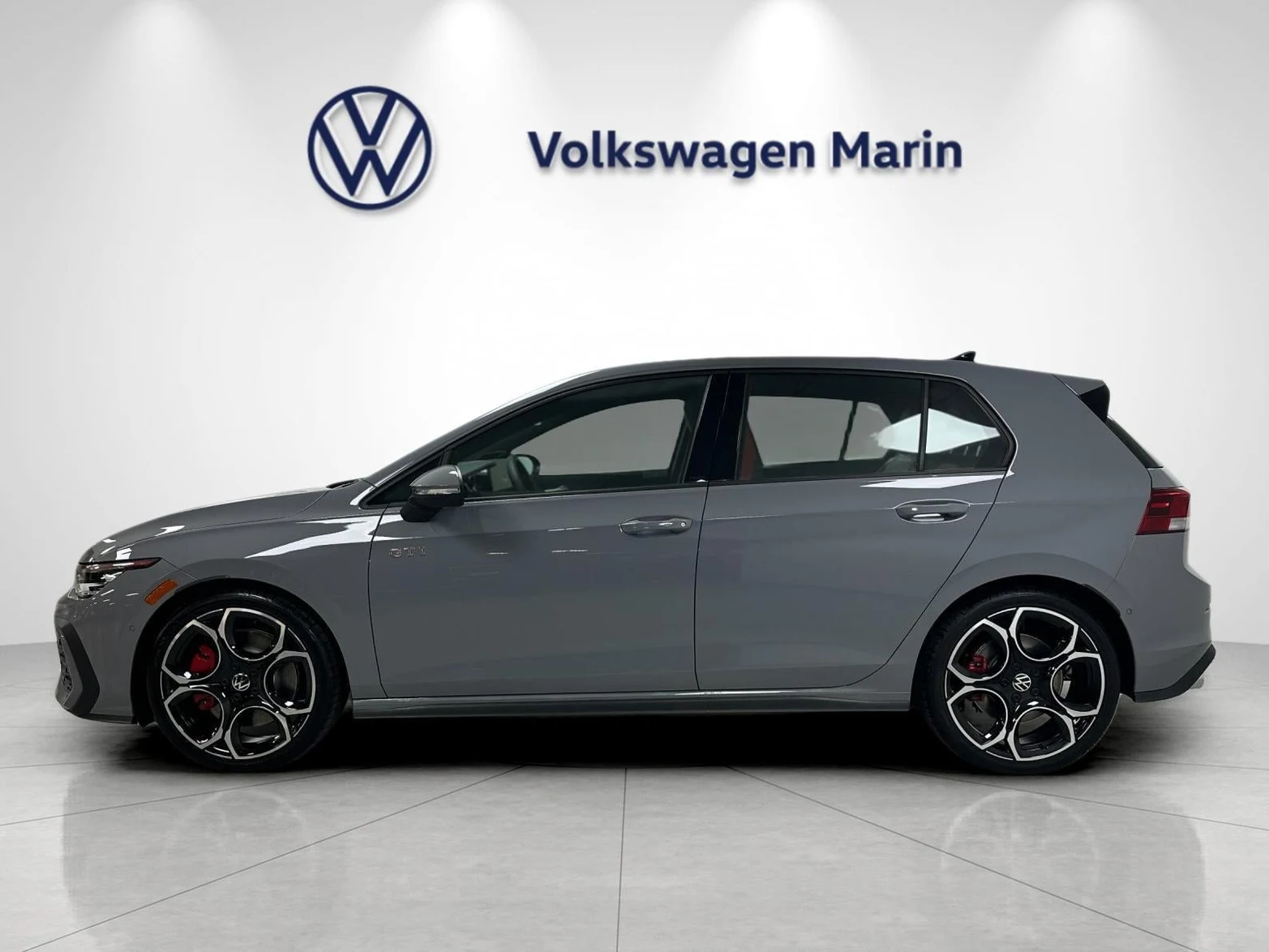 2026 Volkswagen Golf GTI Autobahn (Mk8.5), 2/20