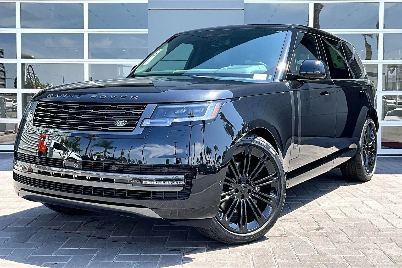 Land Rover Range Rover SE LWB (L460) · Santorini Black · Indigo Auto Group