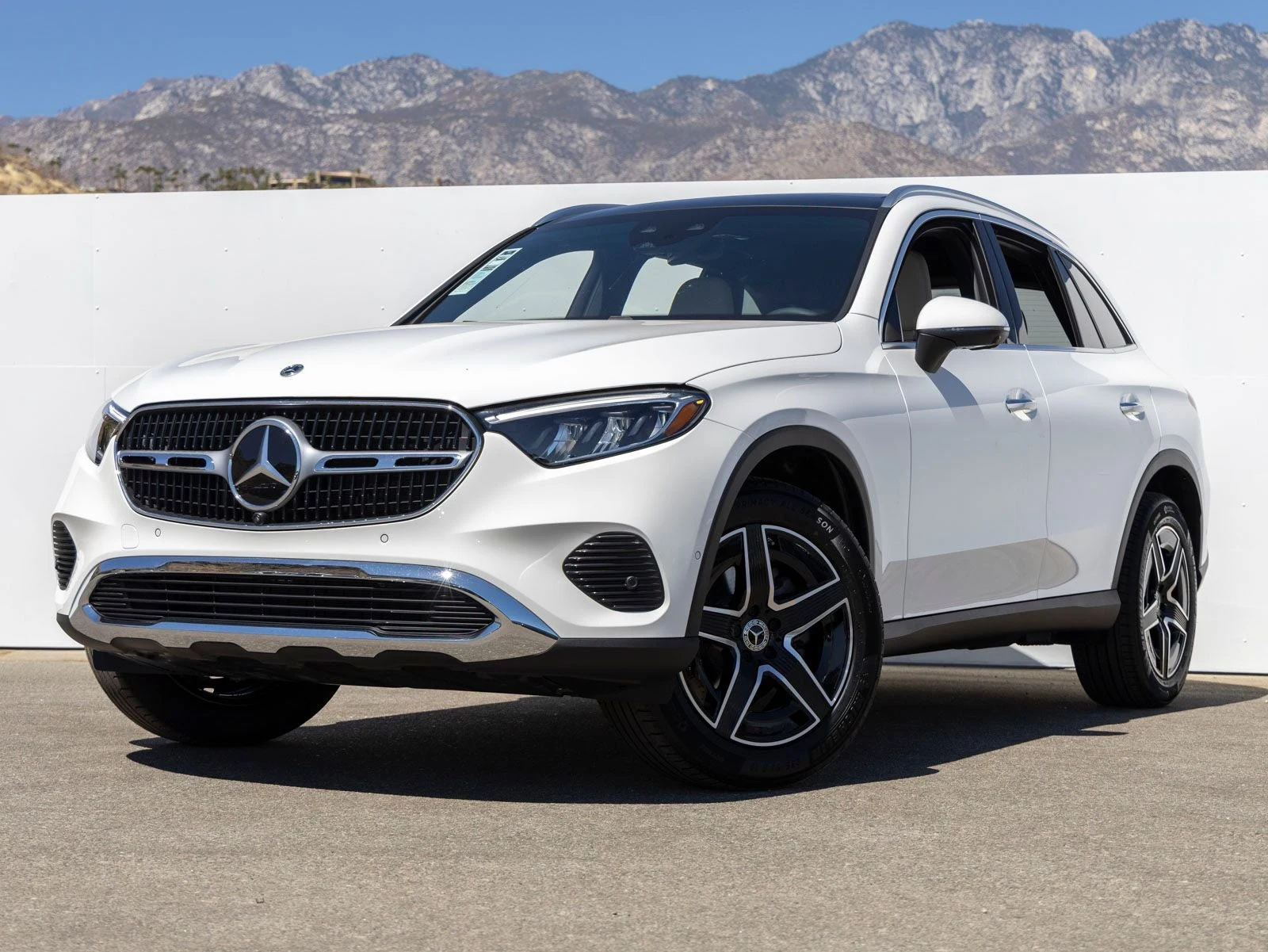 Mercedes-Benz GLC 300 (X254) · Polar White · Indigo Auto Group