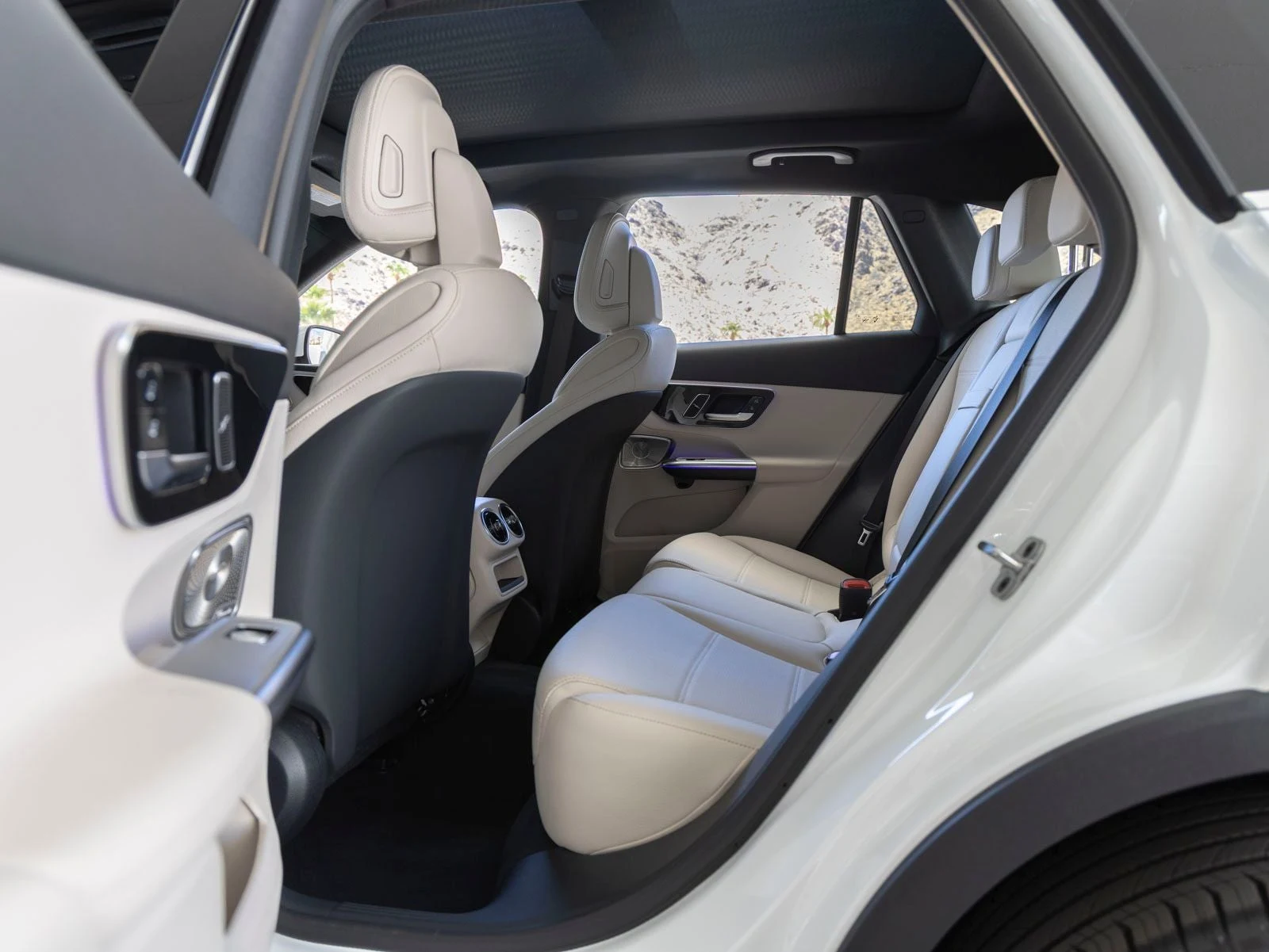 2027 Mercedes-Benz GLC 300 (X254), 18/20