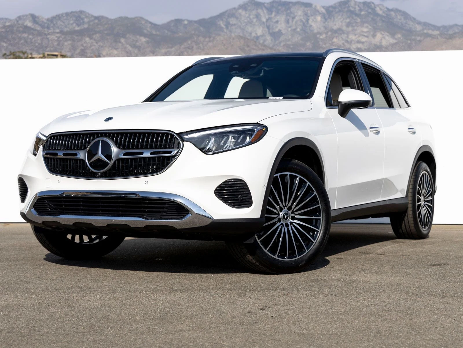 Mercedes-Benz GLC 300 (X254) · Polar White · Indigo Auto Group
