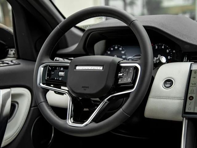 2026 Land Rover Discovery Sport Landmark (L550), 20/20