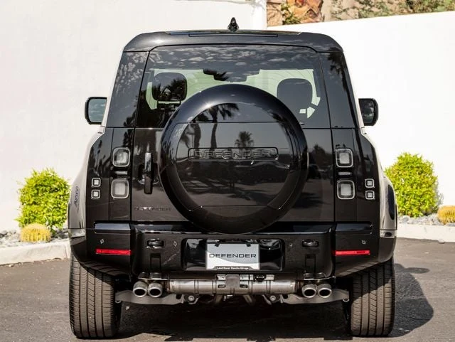 2026 Land Rover Defender 90 V8 (L663), 8/20