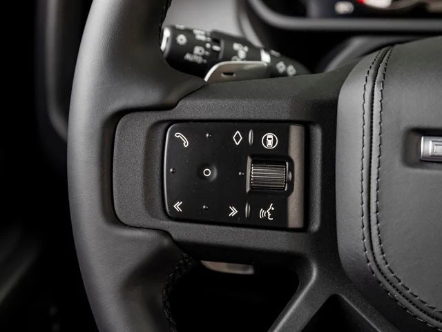 2026 Land Rover Defender 90 V8 (L663), 19/20