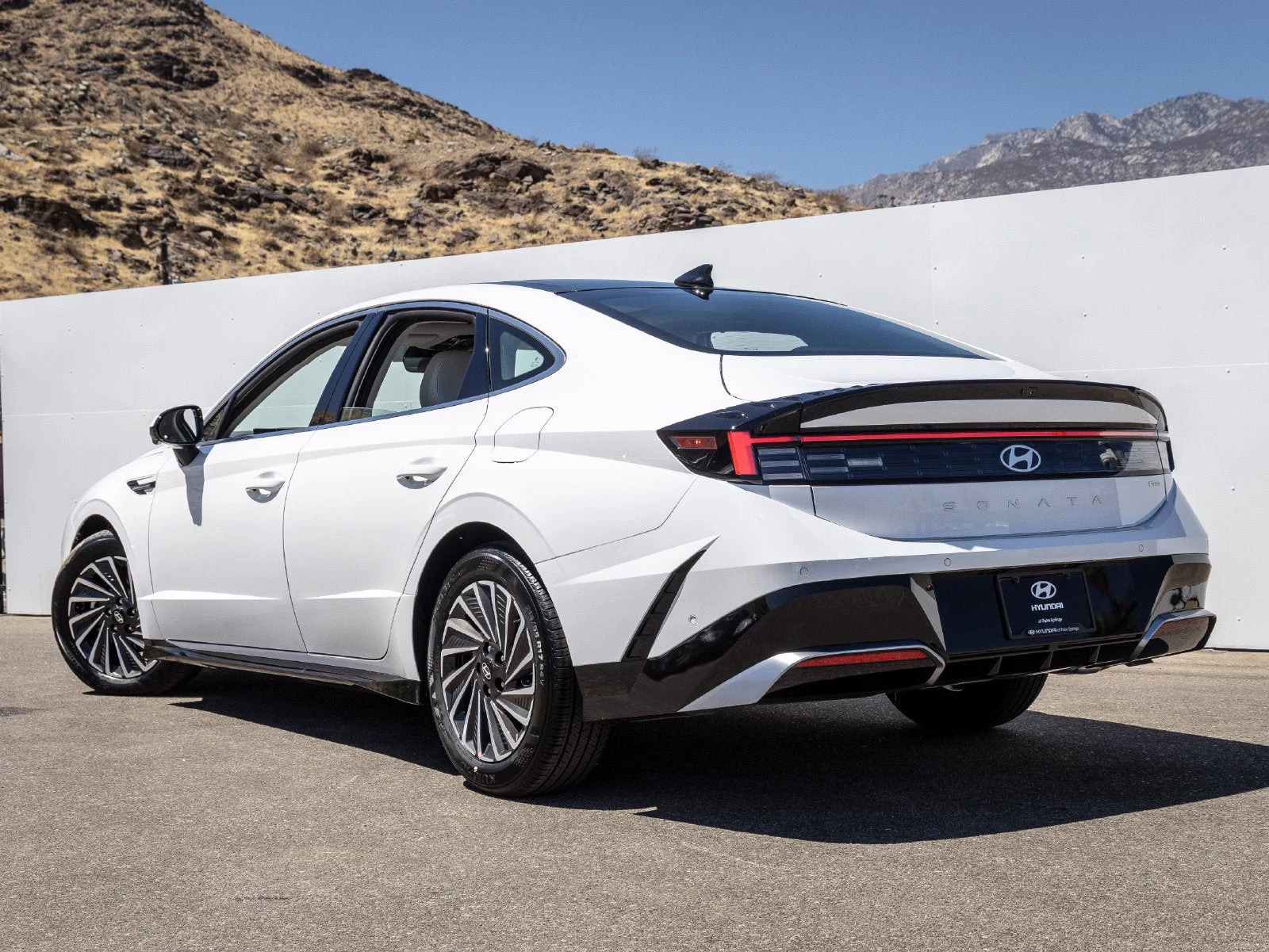 2026 Hyundai Sonata Hybrid Limited (2024 Update), 8/20
