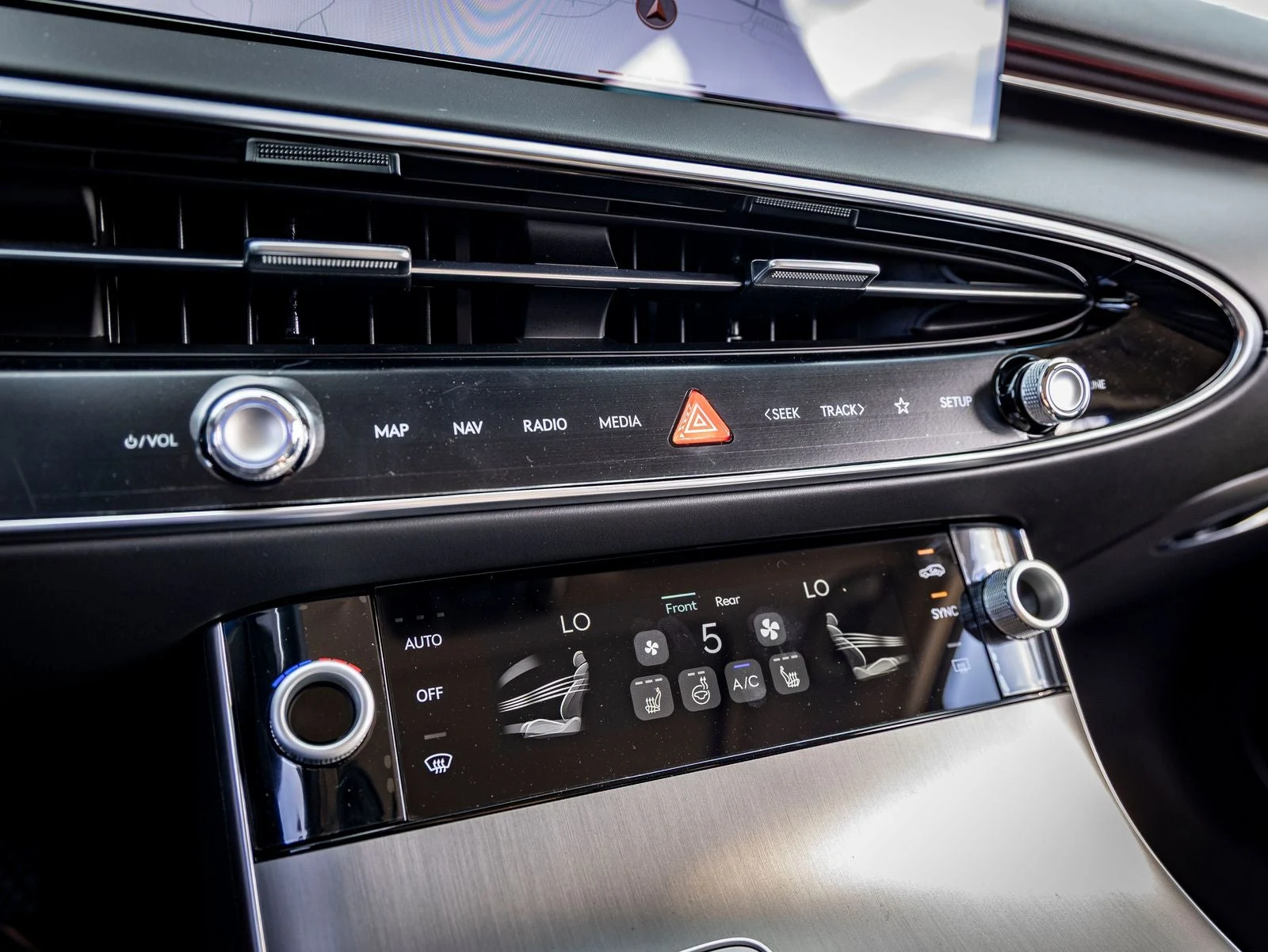 2027 Genesis GV70 2.5T Select (2024 Update), 20/20