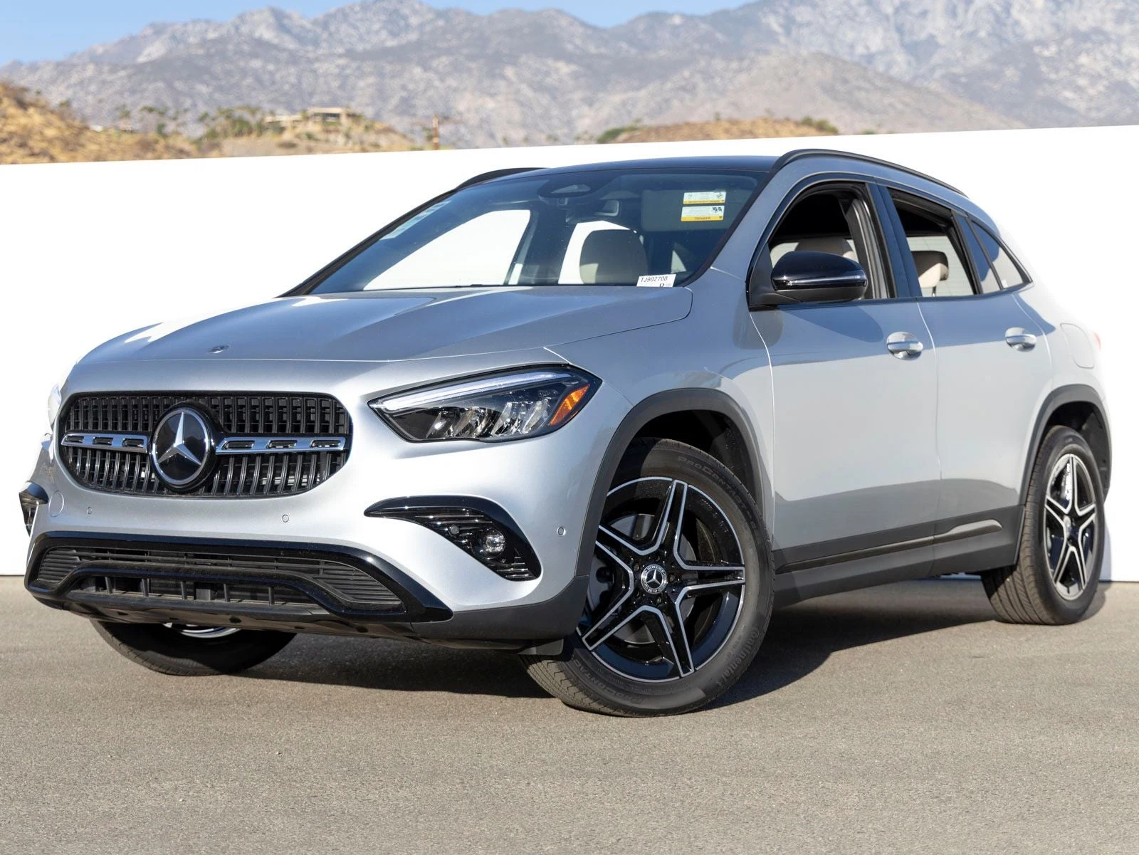 Mercedes-Benz GLA 250 (H247) · Cirrus Silver Metallic · Indigo Auto Group
