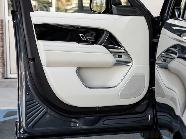 2026 Land Rover Range Rover SE (L460), 12/20