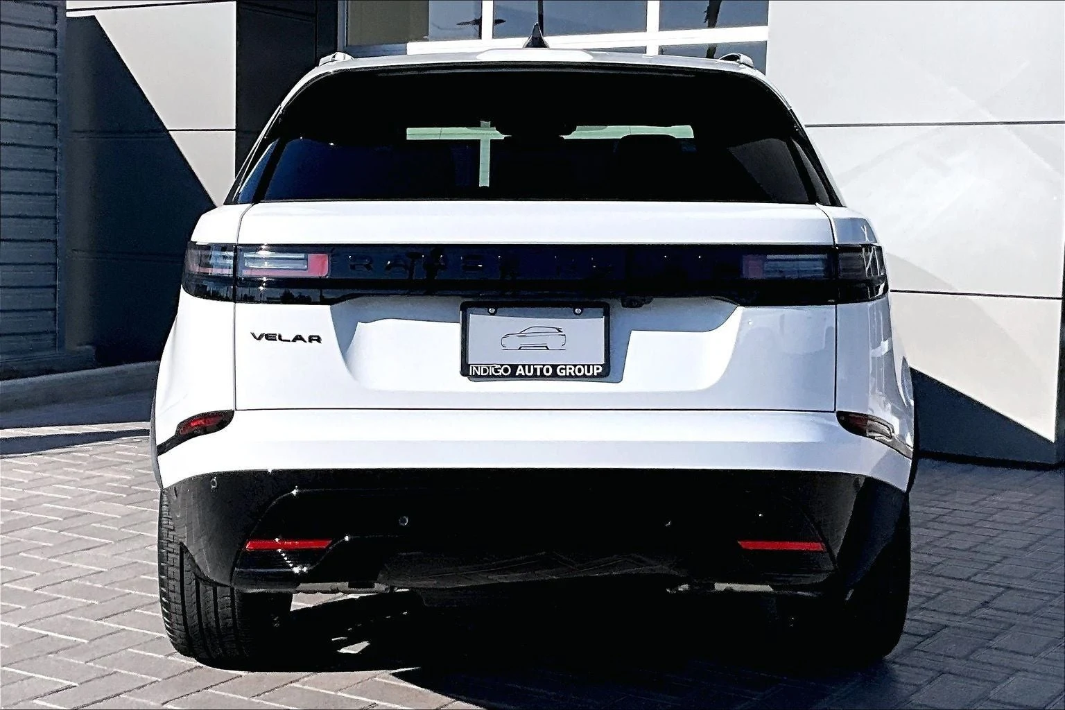 2026 Land Rover Range Rover Velar P250 Belgravia Edition (L560), 4/14