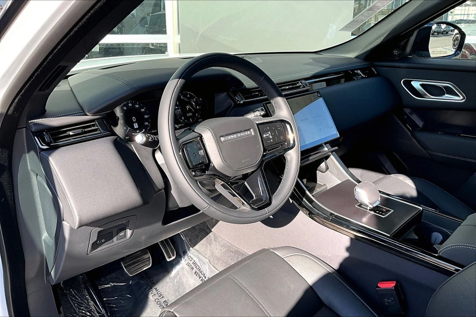 2026 Land Rover Range Rover Velar P250 Belgravia Edition (L560), 6/14