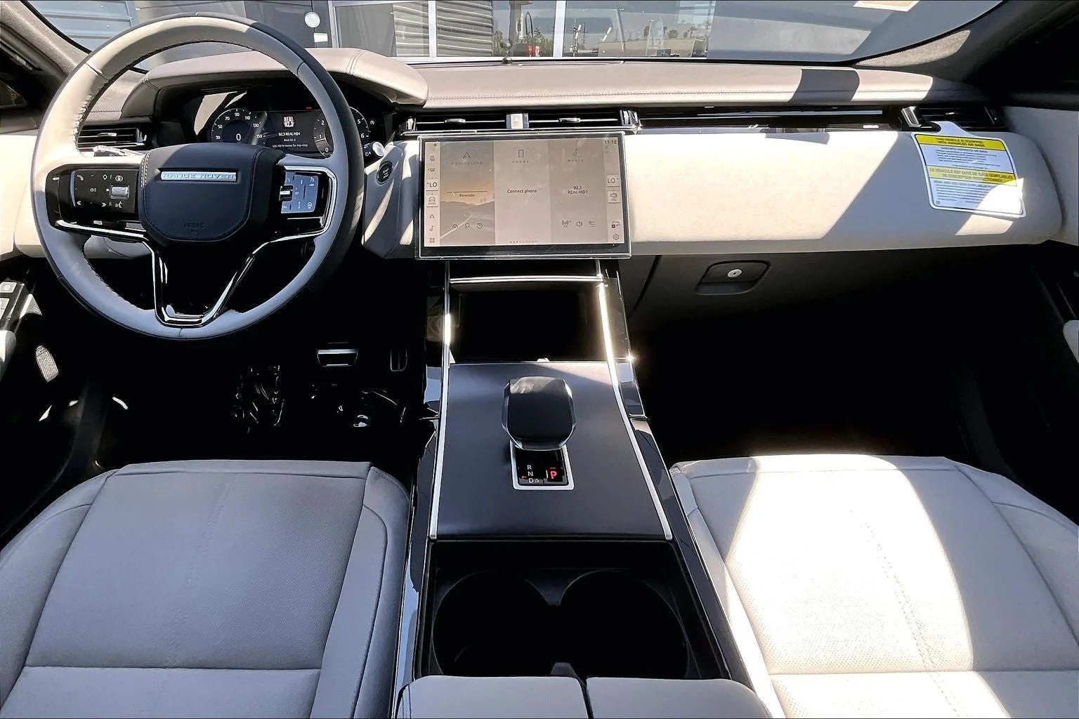 2026 Land Rover Range Rover Velar P250 Belgravia Edition (L560), 5/14