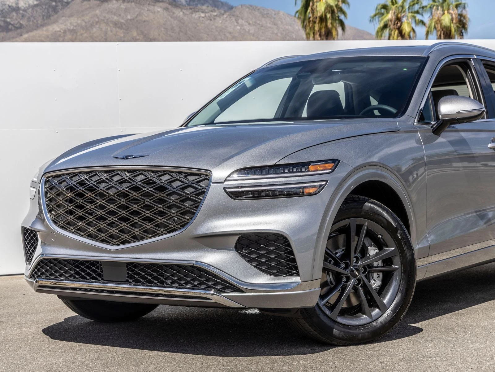 2027 Genesis GV70 2.5T Select (2024 Update), 2/20