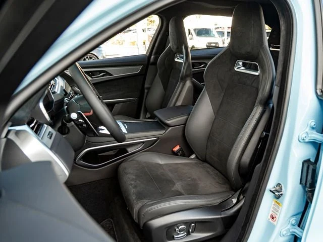 2026 Jaguar F-Pace SVR, 13/20