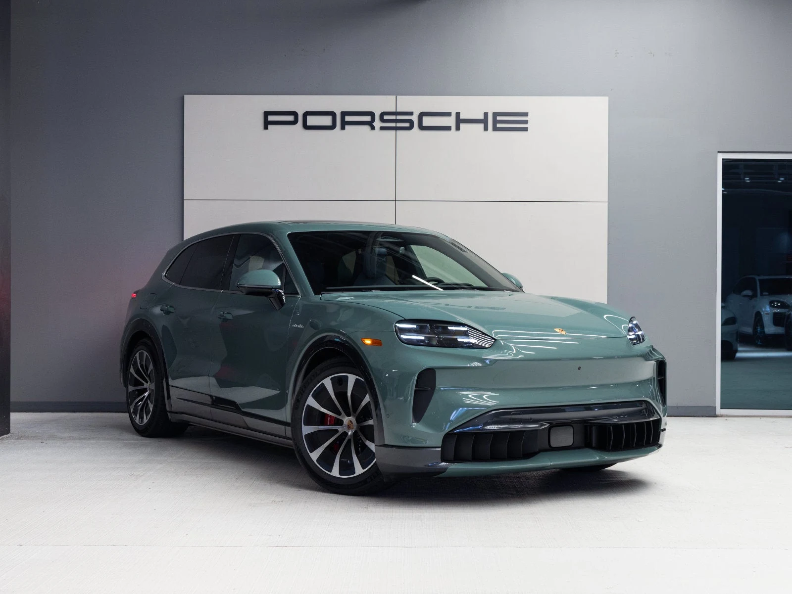 2026 Porsche Cayenne S Electric (E4), 9/20