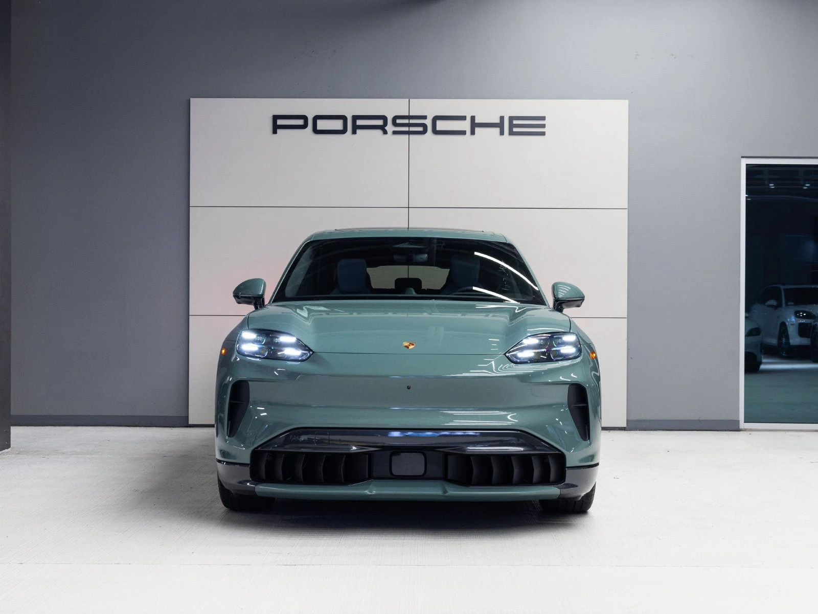 2026 Porsche Cayenne S Electric (E4), 10/20